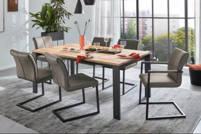 Niehoff Sitzmöbel Esstisch Thabea in Balken - und Charaktereiche