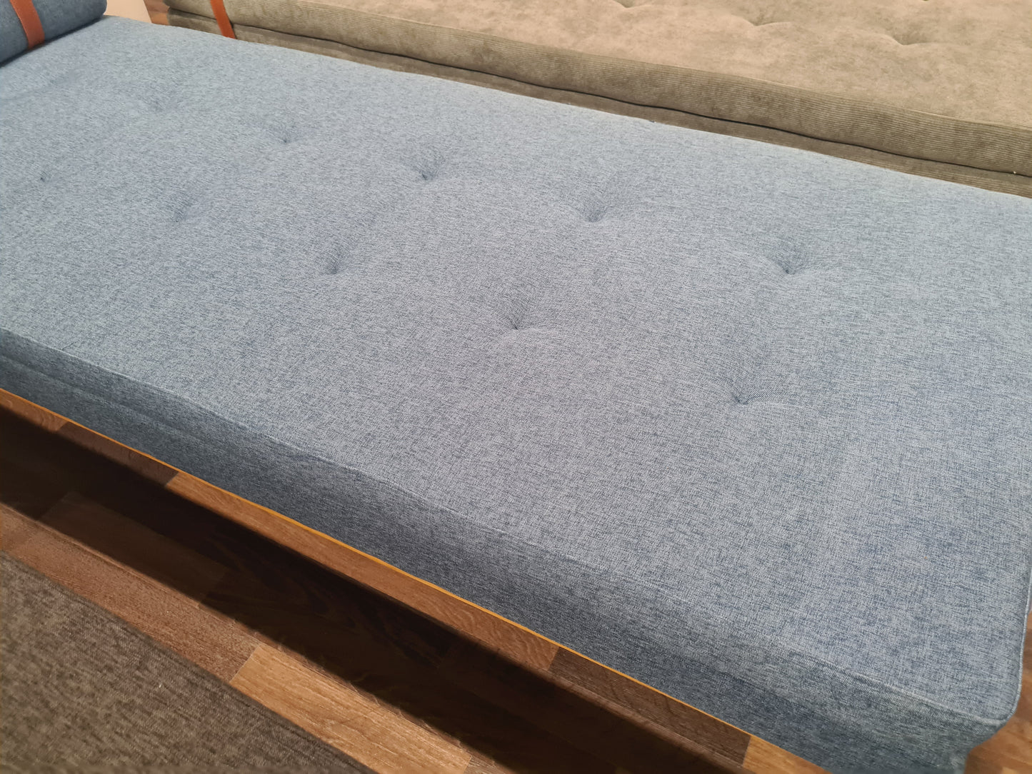 Daybed , Sofaliege , Tagesbett verschiedene Farben und Stoffe