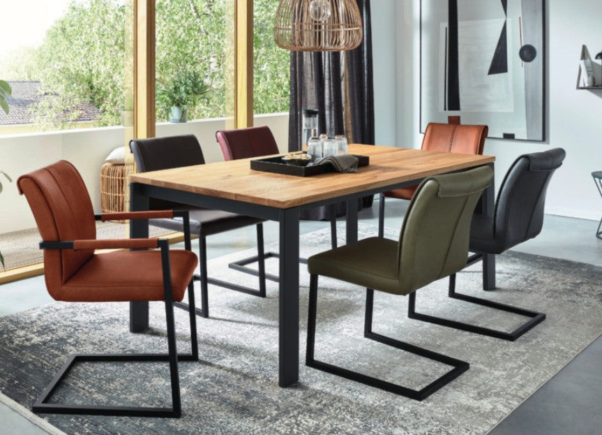 Niehoff Sitzmöbel Esstisch Thabea  in Balken - und Charaktereiche