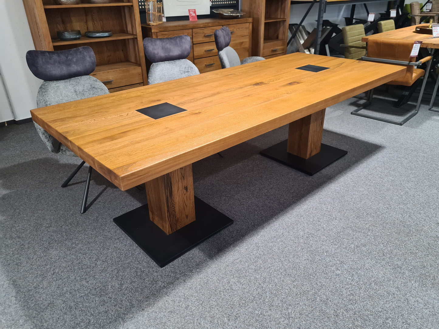 Esstisch aus Balkeneiche 6 ( 3+3 ) cm aufgedoppelt aus dem Hause Niehoff