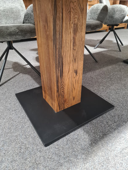 Esstisch aus Balkeneiche 6 ( 3+3 ) cm aufgedoppelt aus dem Hause Niehoff