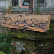 Laden Sie das Bild in den Galerie-Viewer, Wandgarderobe Railway Ulin Rustikal Garderobe - versch. Größen
