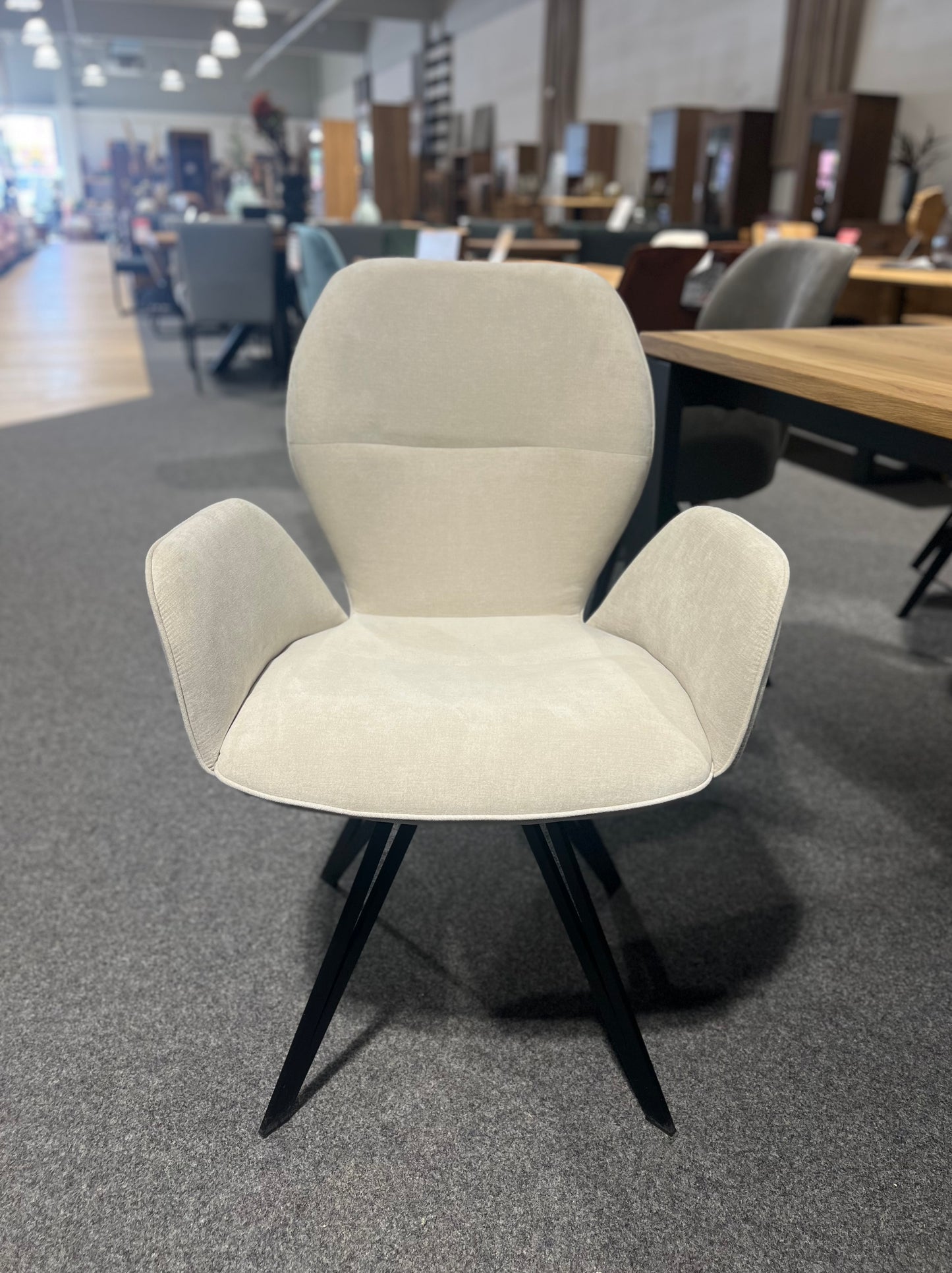 Esszimmerstuhl "Shiraz" mit Armlehnen von Niehoff Sitzmöbel