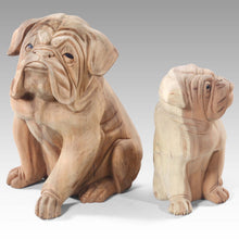 Laden Sie das Bild in den Galerie-Viewer, Bulldogge aus Suar Holz geschnitzt Handarbeit
