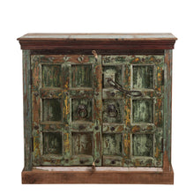 Laden Sie das Bild in den Galerie-Viewer, Sideboard Kommode &gt;Castle&lt; 2-türig - aus Altholz und indischen Türen
